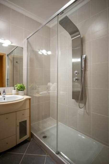 טאווירה Modern 3Br Apt W/ Lg Terrace, Bbq, Ac & Parking מראה חיצוני תמונה