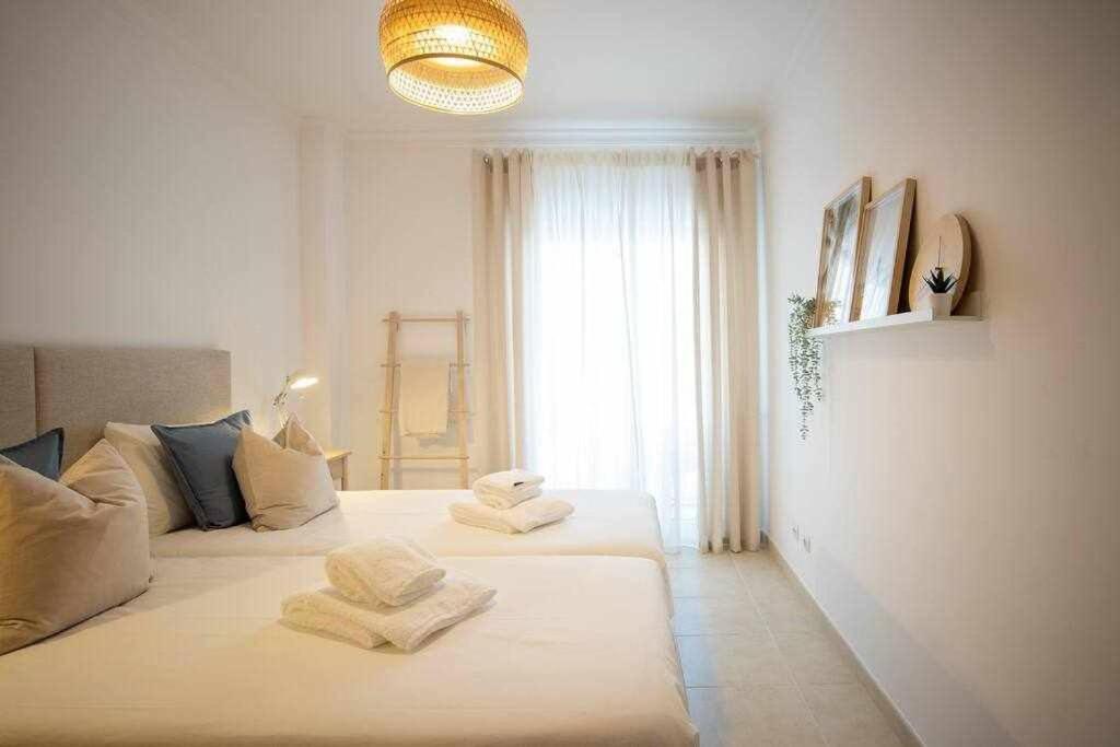 טאווירה Modern 3Br Apt W/ Lg Terrace, Bbq, Ac & Parking מראה חיצוני תמונה
