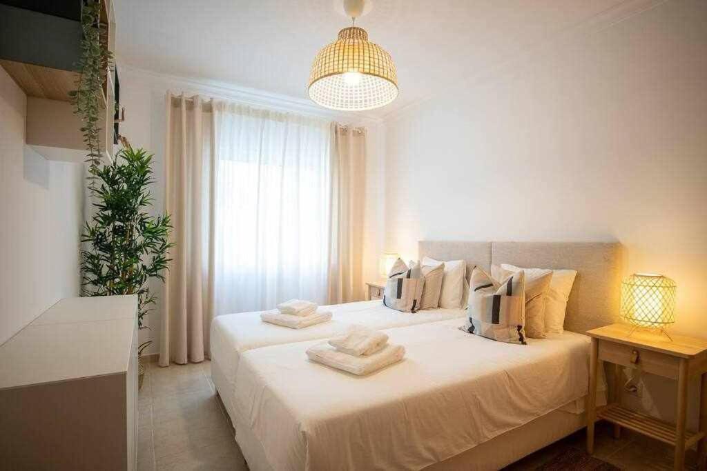 טאווירה Modern 3Br Apt W/ Lg Terrace, Bbq, Ac & Parking מראה חיצוני תמונה