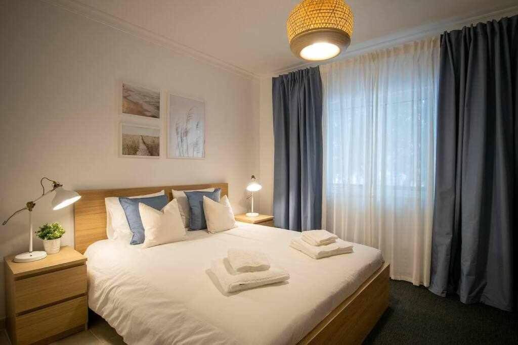 טאווירה Modern 3Br Apt W/ Lg Terrace, Bbq, Ac & Parking מראה חיצוני תמונה